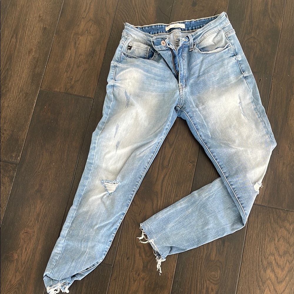KanCan Light Blue Distressed Ankle Jeans